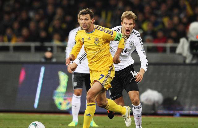 九州娱乐-乌克兰队在欧洲杯预选赛中喜获佳绩，表现抢眼(乌克兰队在欧洲杯预选赛中喜获佳绩,表现抢眼吗)