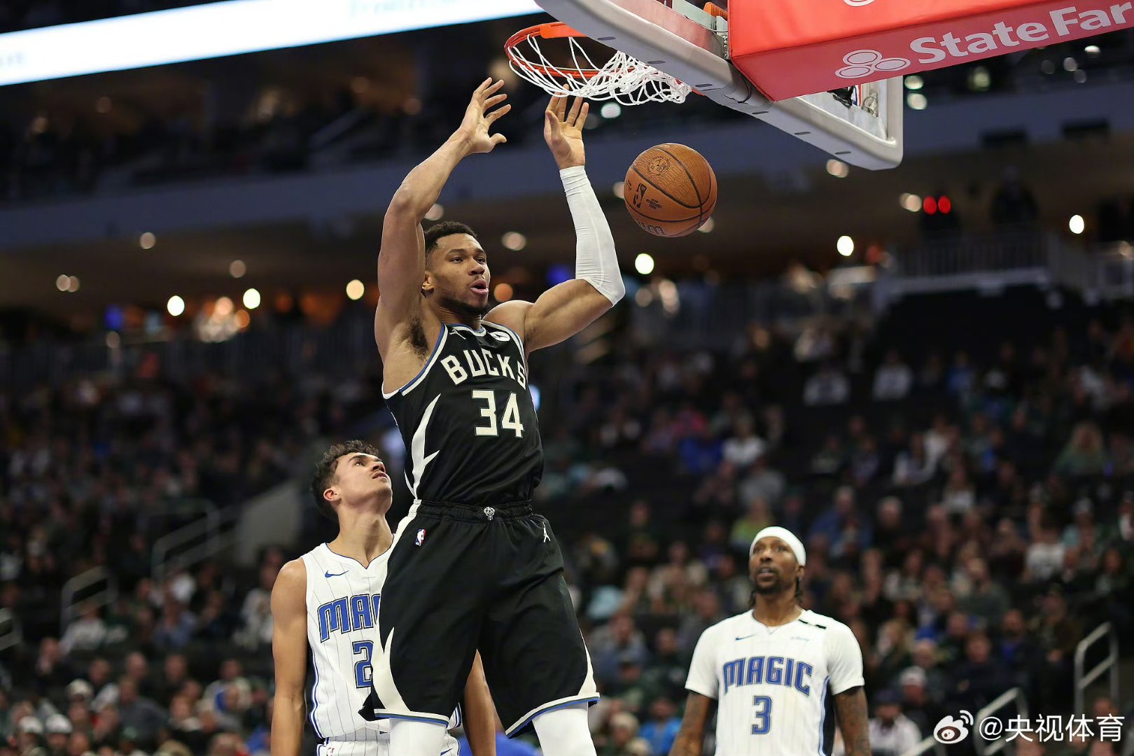 九州娱乐-鹈鹕惨败雄鹿，西席发飙指责球员，全队迎来重整(西席贺兰十七全文阅读)